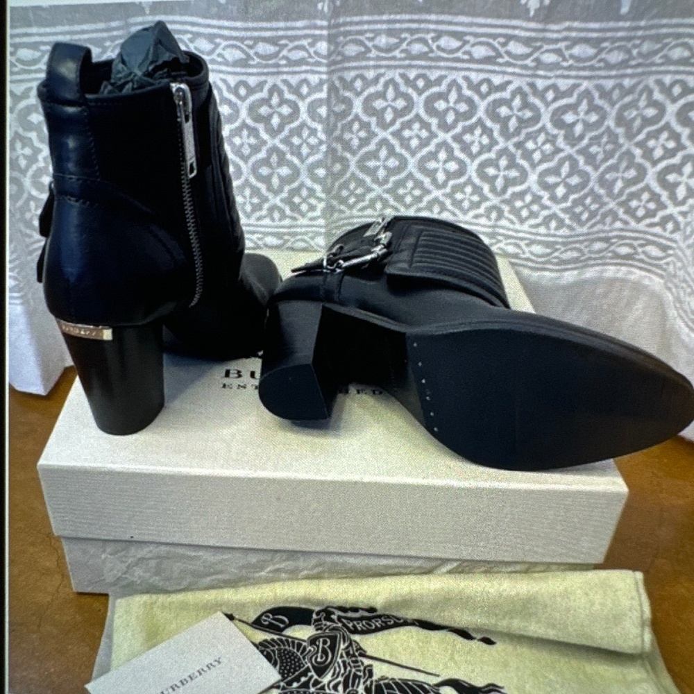 Burberry Brit Hirshel75 ankle boots